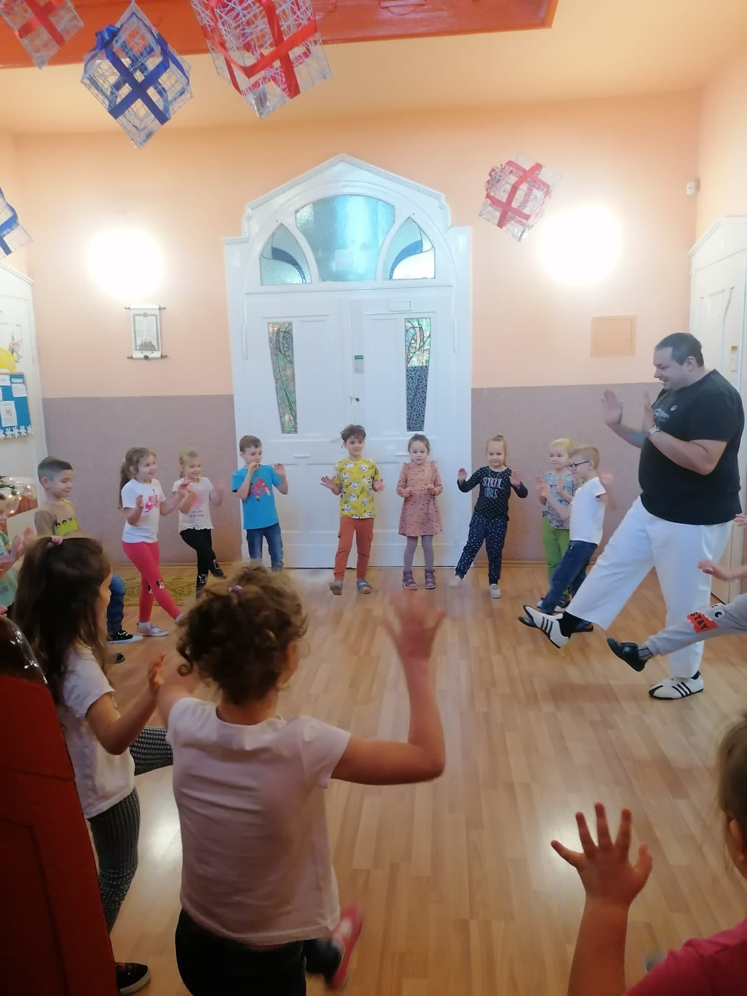 Wykonujemy polecenia trenera.