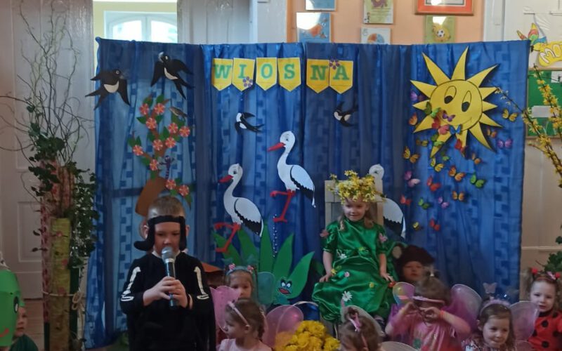 Pająk mówi wierszyk.