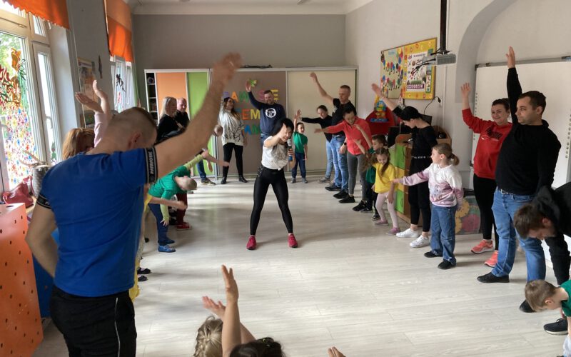 Wspólna rozgrzewka.