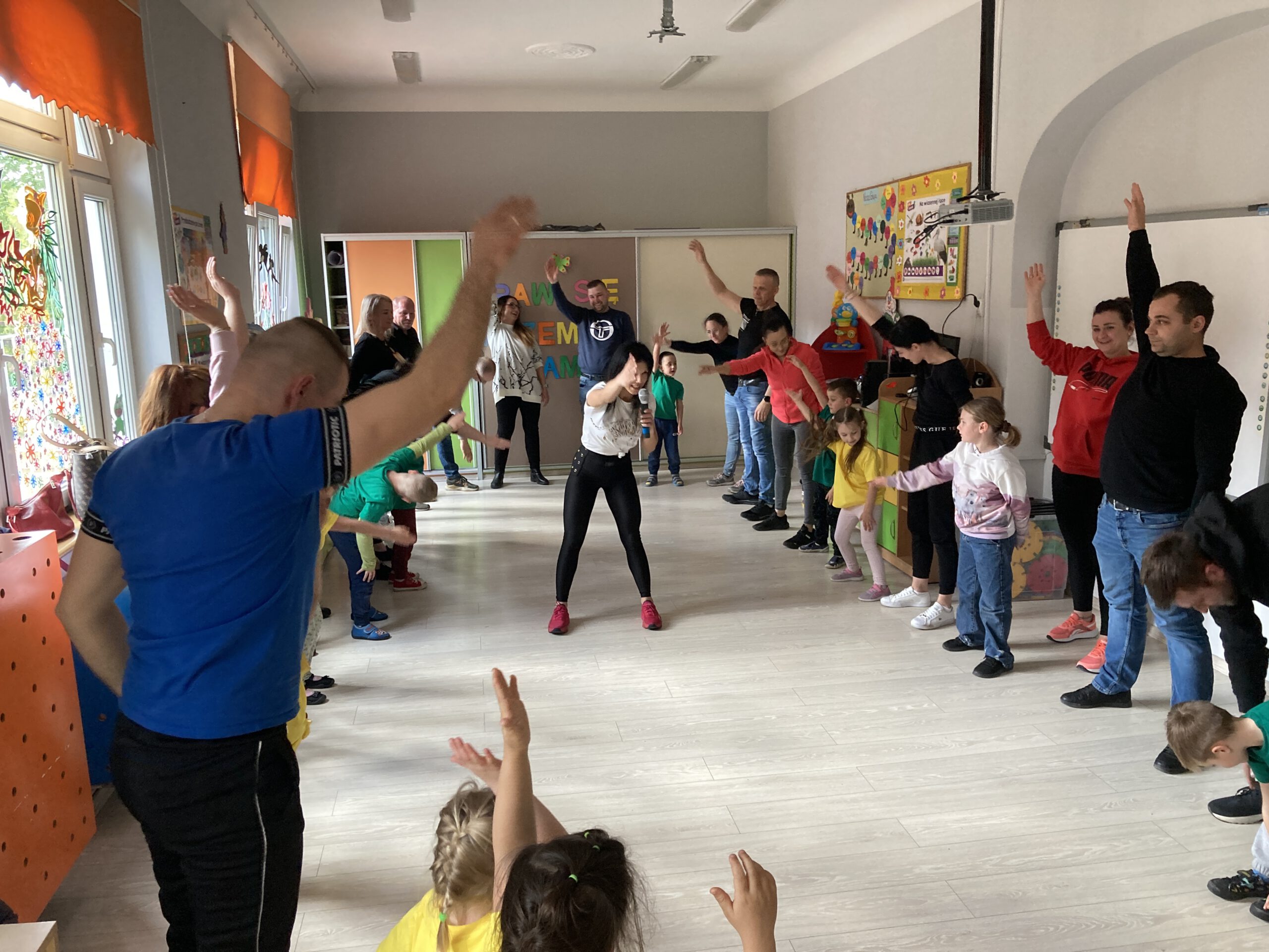 Wspólna rozgrzewka.