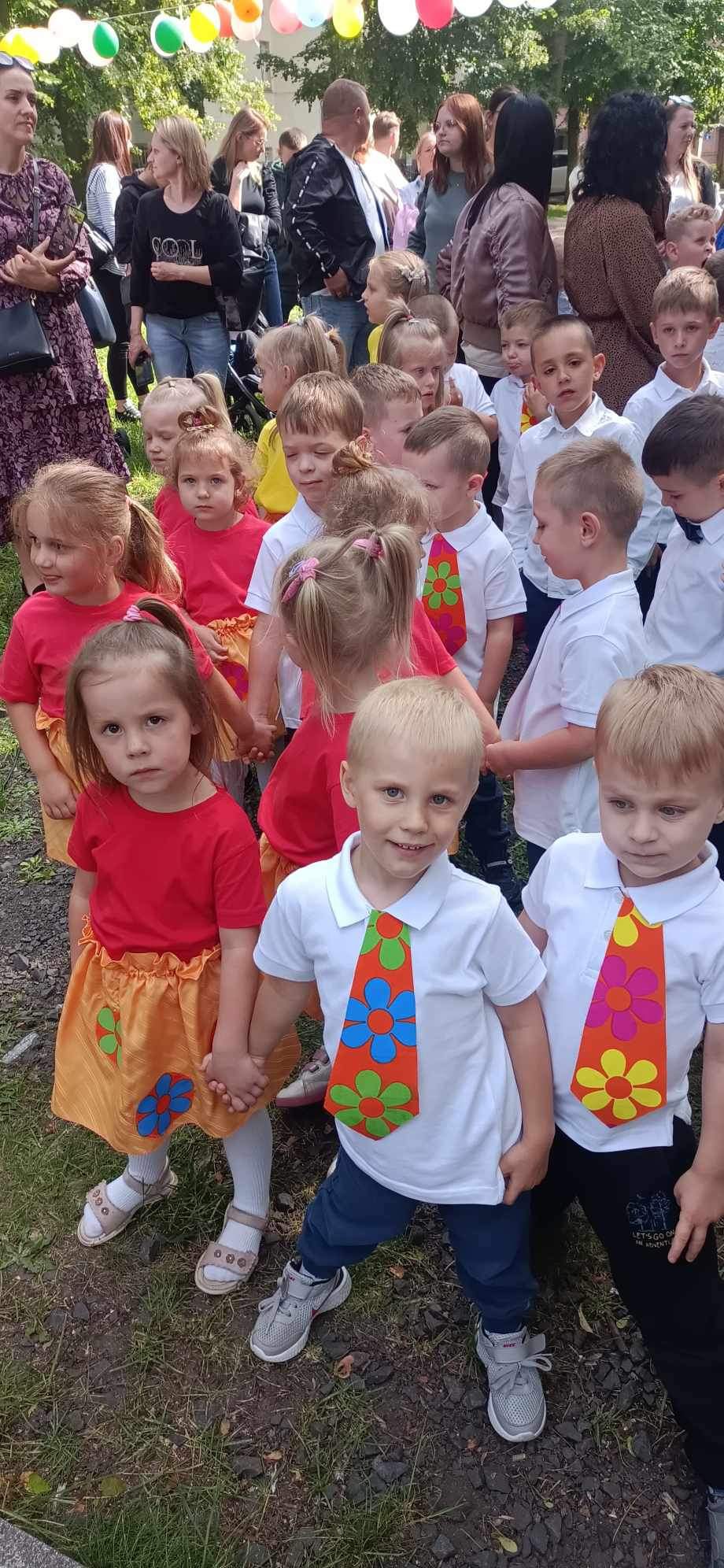 Grupa Kotków przed występem.
